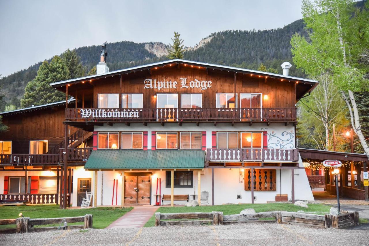 Alpine Lodge 红河 外观 照片