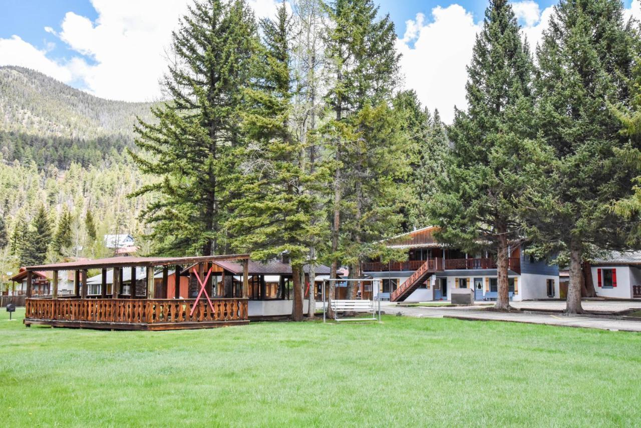 Alpine Lodge 红河 外观 照片